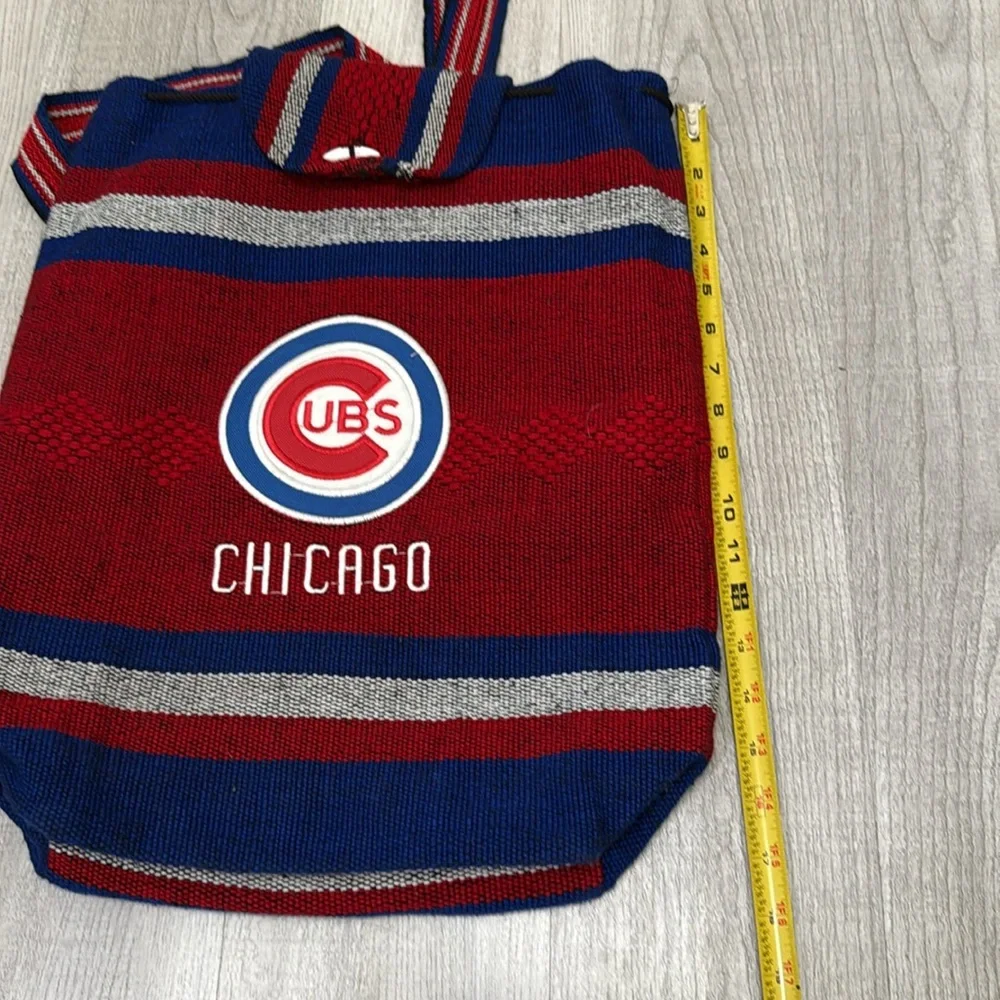 Colorful Striped Tote Bag with Chicago Cubs Design. B3